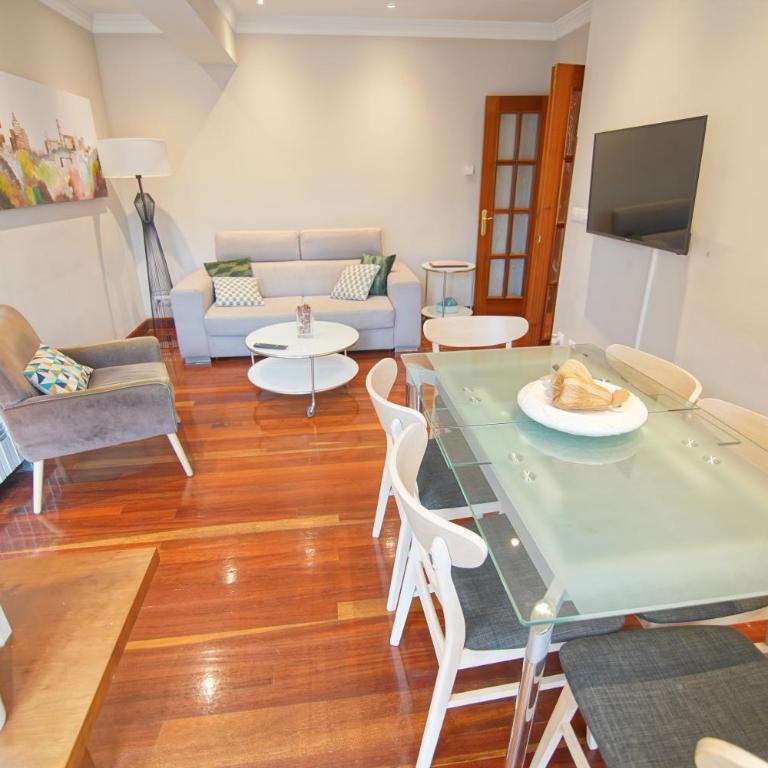 Piso Grande y Luminoso en el Casco Viejo de Bilbao - Three-Bedroom Apartment - 6