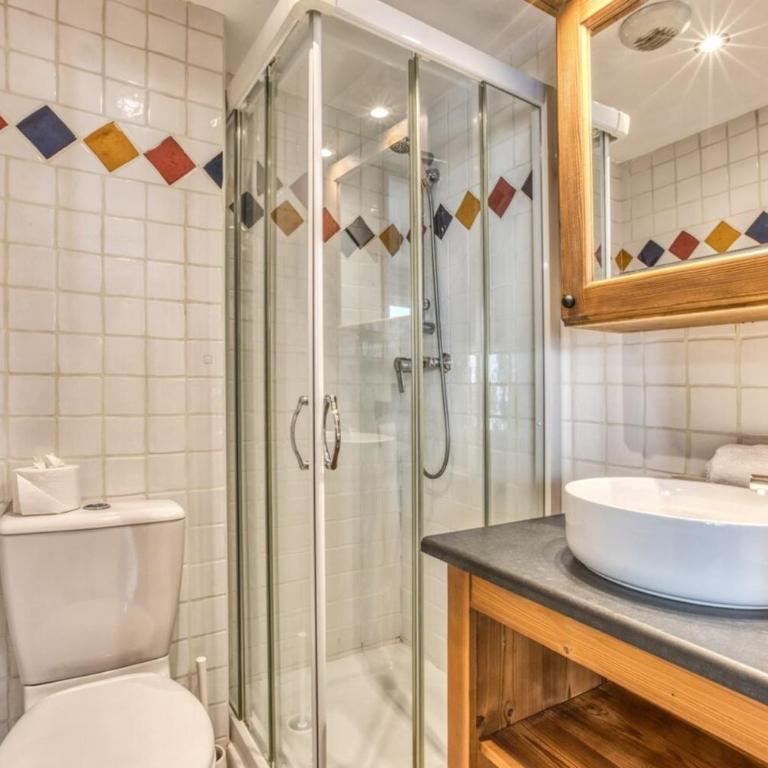 Villa Vallet- Newly renovated 2 bedroom nestled just off the main street - Apartamento de 2 dormitorios - 9