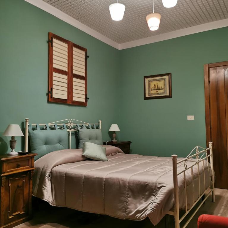 B&B Empire 1970 - Double Room with Shared Bathroom - 1