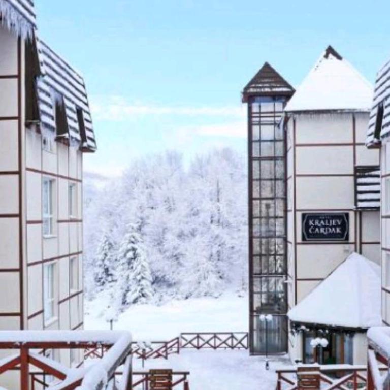 apartman Kraljevi čardaci Sadikovic sa garažom - Apartment with Mountain View - 44