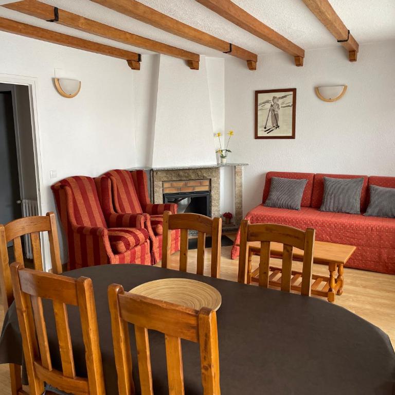 Apartaments Casa Vella Popaire - Apartment (5 - 6 Adults) - 3