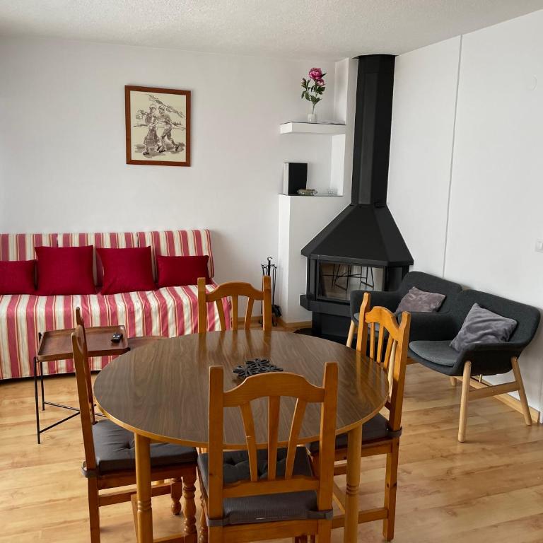 Apartaments Casa Vella Popaire - Apartment (5 - 6 Adults) - 4