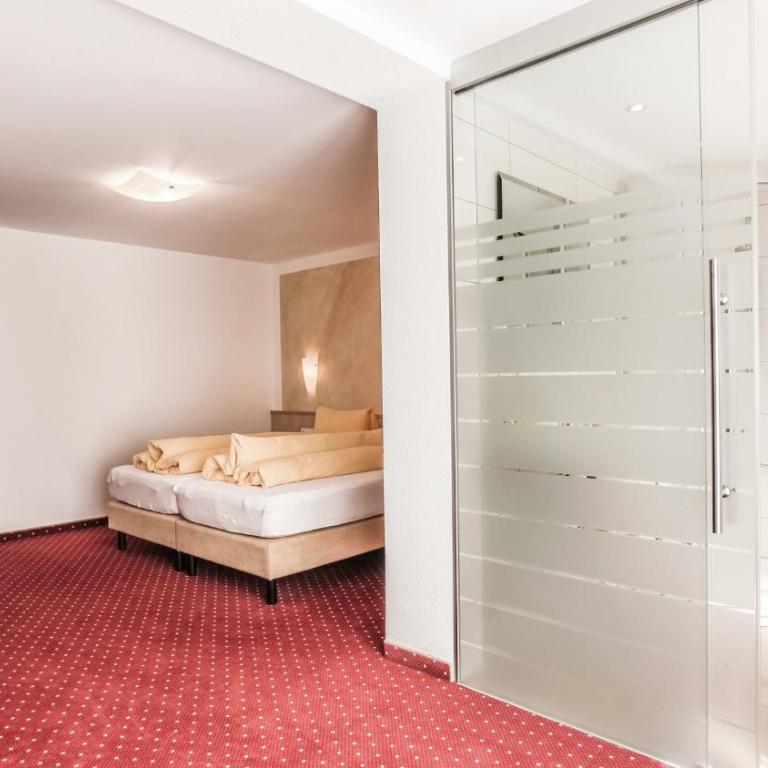 Ferienhaus Austria - Zimmer mit Kingsize-Bett und Balkon - 5