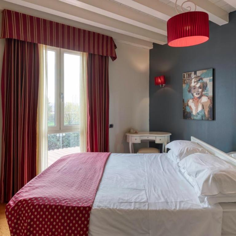 Hotel Fiera Di Brescia - Camera Matrimoniale con Vasca Idromassaggio - 5