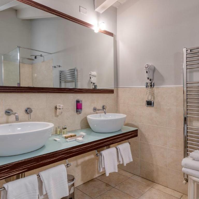 Hotel Fiera Di Brescia - Camera Matrimoniale Deluxe - 10