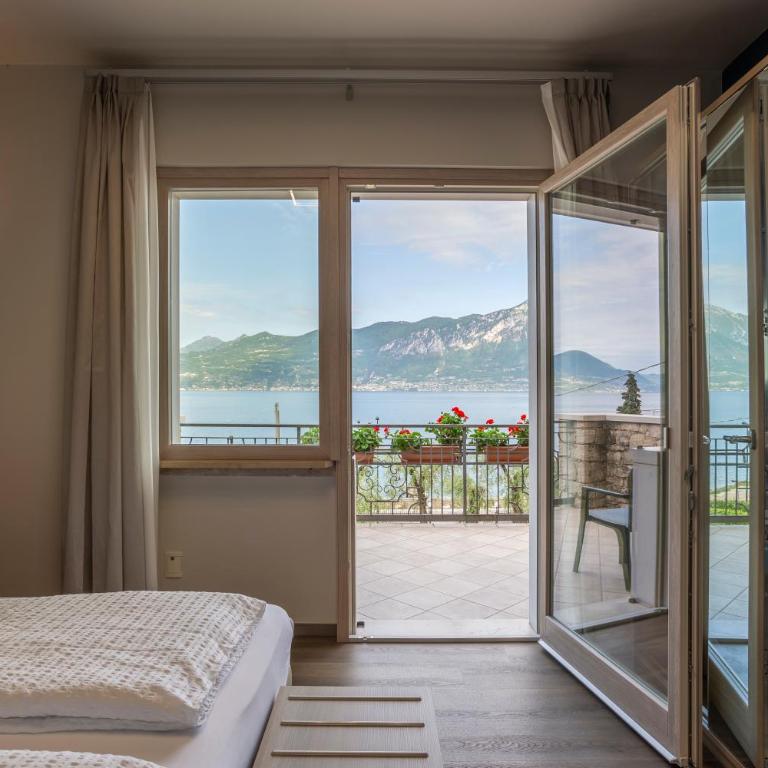 Hotel Veronesi - Camera Matrimoniale Deluxe con Balcone e Vista Lago - 6