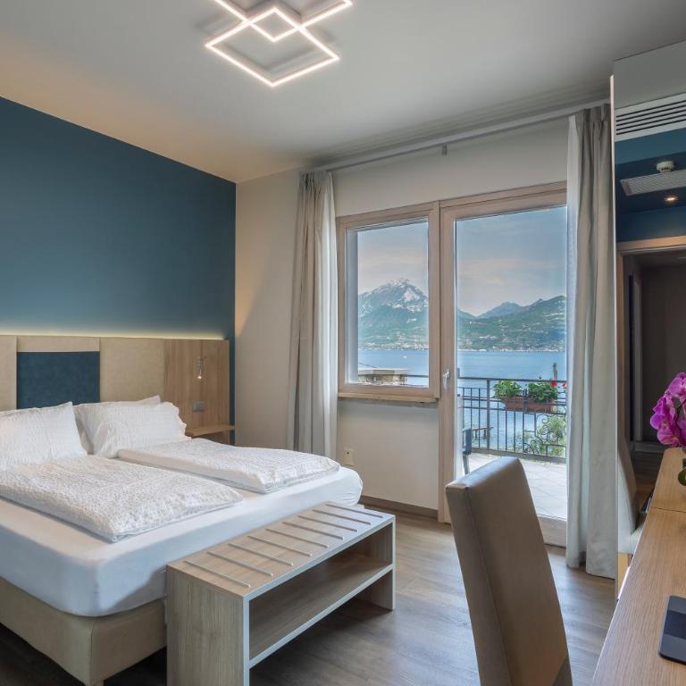 Hotel Veronesi - Camera Matrimoniale Deluxe con Balcone e Vista Lago - 1