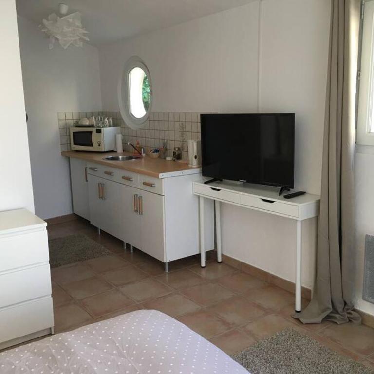 Studio indépendant - One-Bedroom Apartment - 3