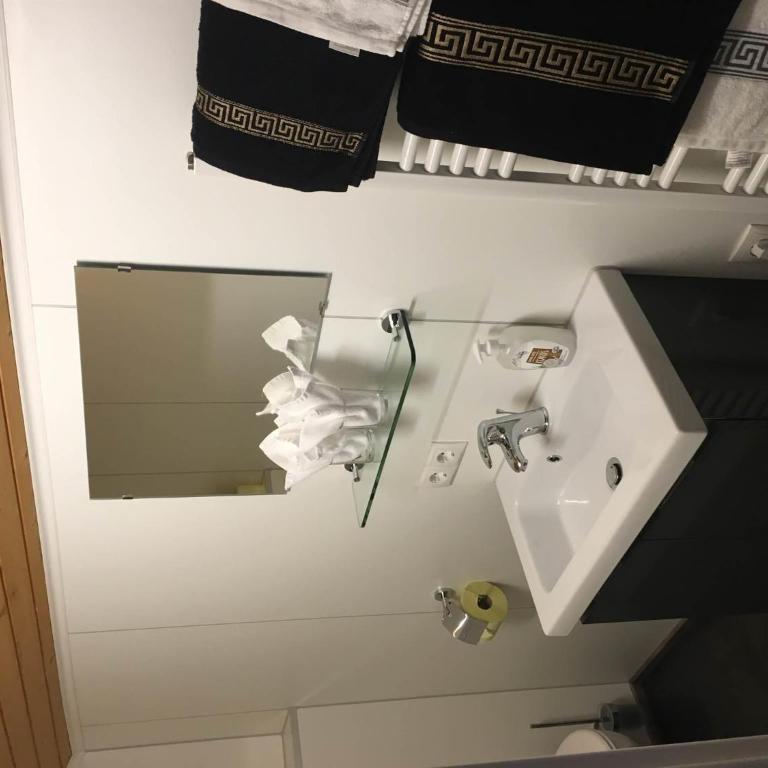 Haus Bergblick - Apartment mit 1 Schlafzimmer und Dusche - 10
