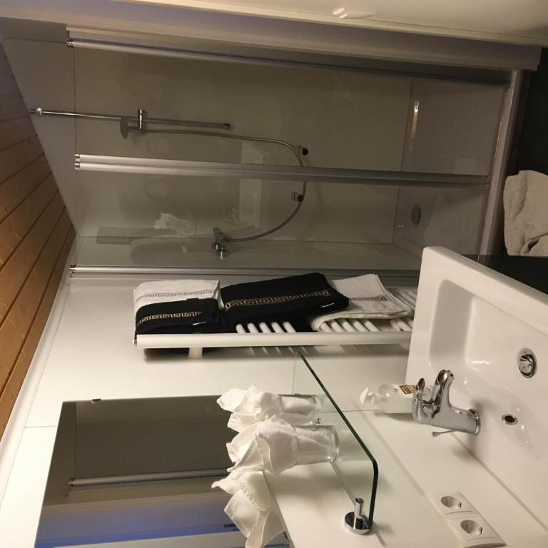 Haus Bergblick - Apartment mit 1 Schlafzimmer und Dusche - 11