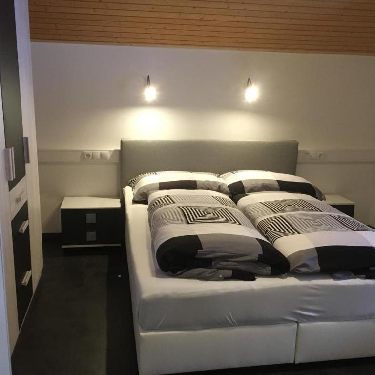 Haus Bergblick - Apartment mit 1 Schlafzimmer und Dusche - 17