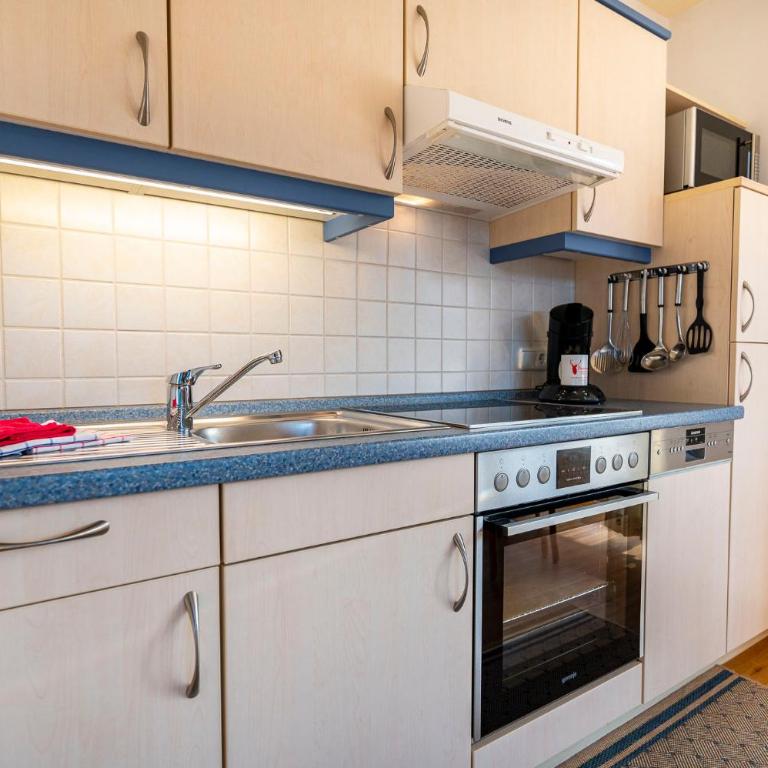 Gemütliche Ferienwohnung Bergwiese, 2-Raum, separates Schlafzimmer, schönen Balkon oder Terrasse, Komfort Ausstattung, ruhige Südlage, kostenfrei WLAN und schöne helle Sauna, Brötchenservice, Parkplatz, Hunde auf Anfrage, E-Tankstelle, Sonnenlage - Appartamento con Vista Montagna - 12