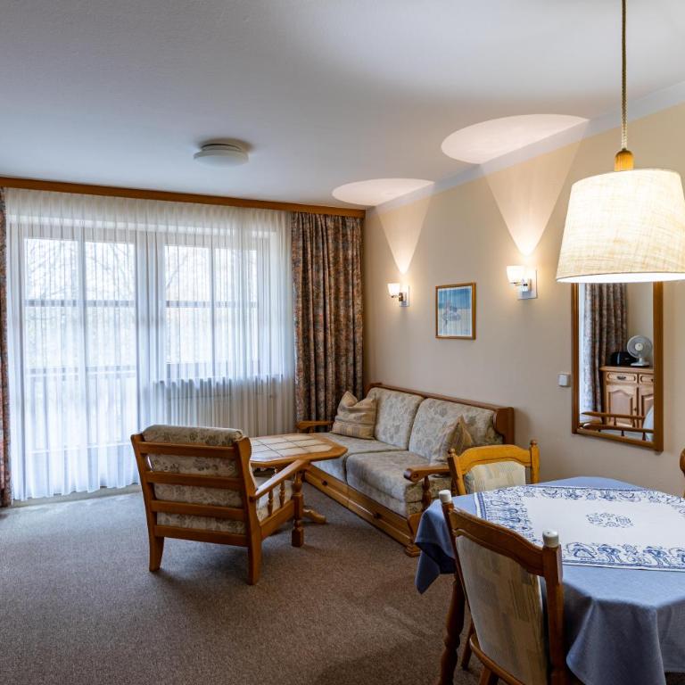 Appartementhaus Kastanie - Doppelzimmer mit Balkon - 17