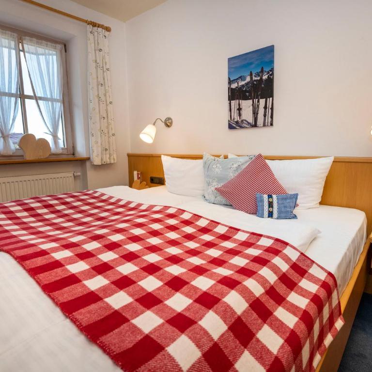 Gemütliche Ferienwohnung Bergwiese, 2-Raum, separates Schlafzimmer, schönen Balkon oder Terrasse, Komfort Ausstattung, ruhige Südlage, kostenfrei WLAN und schöne helle Sauna, Brötchenservice, Parkplatz, Hunde auf Anfrage, E-Tankstelle, Sonnenlage - Appartamento con Vista Montagna - 14