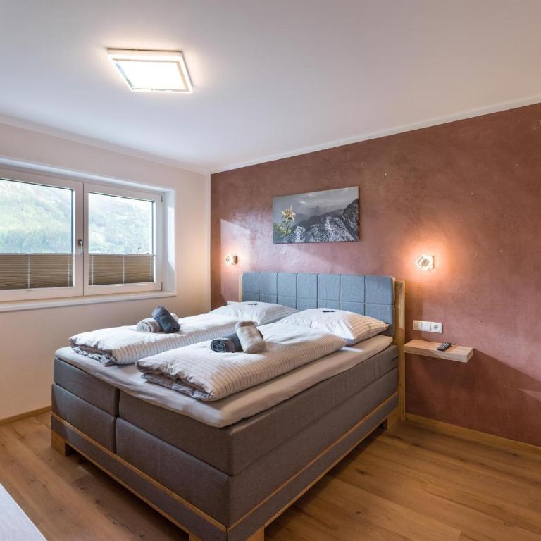 Apart Painting - Two-Bedroom Apartment - 6