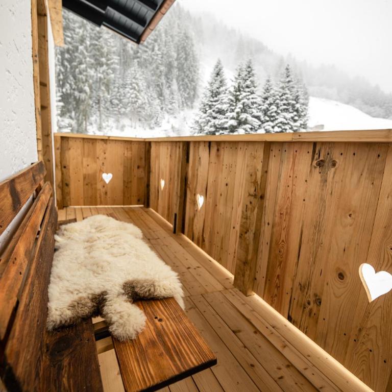 KITZALPEN Pension - Doppelzimmer mit Balkon - 17