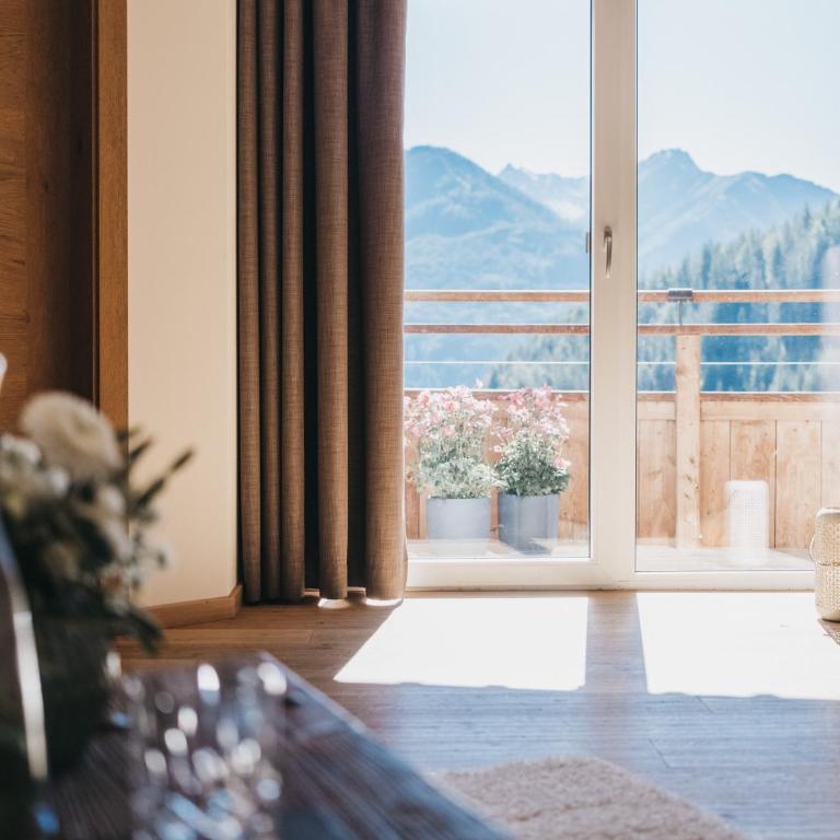 VAYA Terrazena Serfaus - Two-Bedroom Superior Apartment - 3