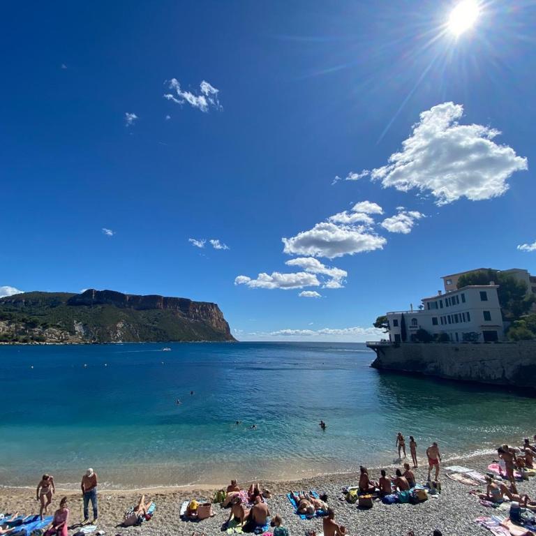 AU BORD DE L'EAU Studio climatisé avec Terrasse et vue mer à 40m de la plage - Studio avec Terrasse - 20