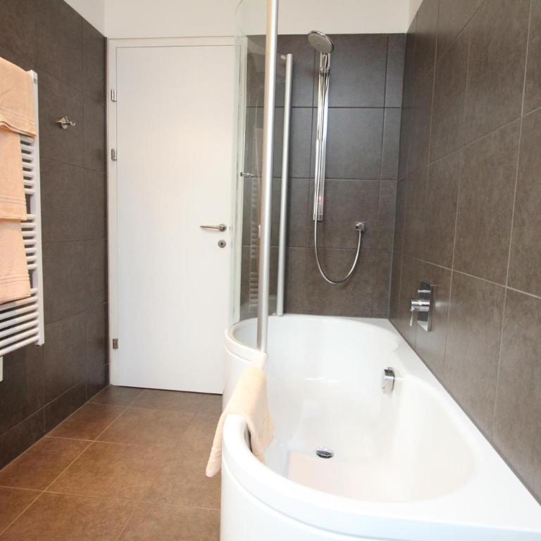 Emma Apartments- self- check -in - Superior Apartment - 7