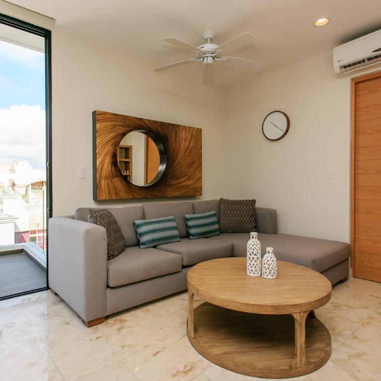 A-Nah Apartments, Rooftop Pool, walking distance to 5th avenue - Apartment with Terrace - 15