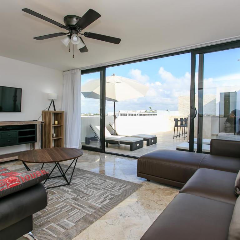 A-Nah Apartments, Rooftop Pool, walking distance to 5th avenue - Apartment with Terrace - 4
