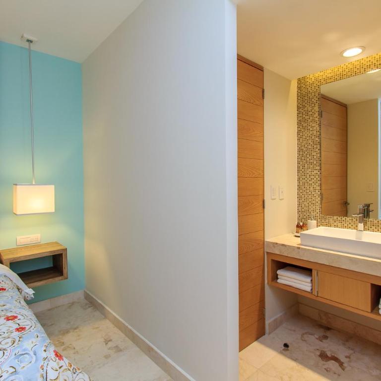 A-Nah Apartments, Rooftop Pool, walking distance to 5th avenue - Apartment with Terrace - 36