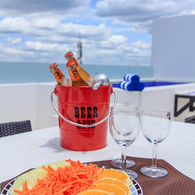 A-Nah Apartments, Rooftop Pool, walking distance to 5th avenue - Apartment with Terrace - 22