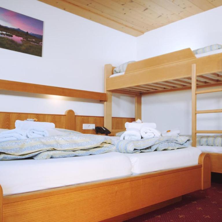 Pension Traube - Quadruple Room - 3