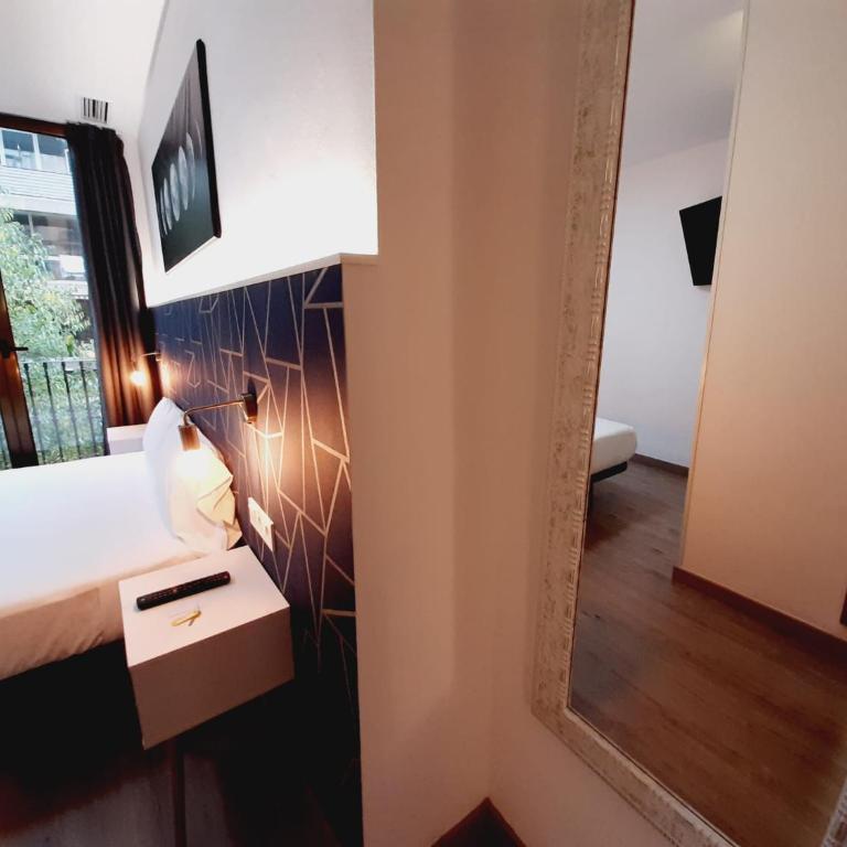 Hostal Laia by gaiarooms - Double Room - 10