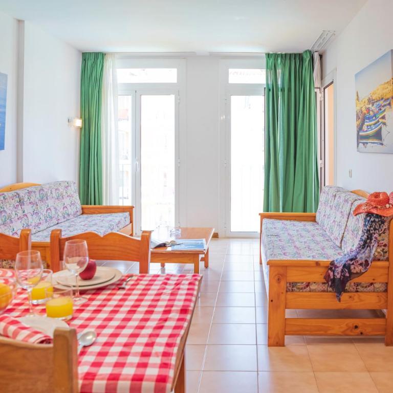 Aptos. Comte D´Empuries - Apartamento de 1 dormitorio (4 adultos) - 23