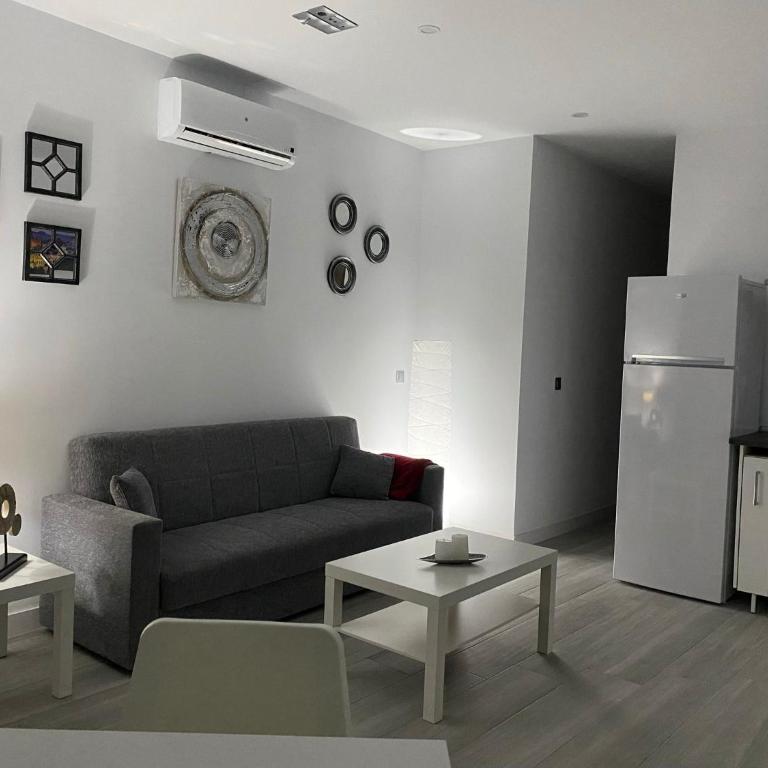 Villa Rafael - One-Bedroom Apartment - 4