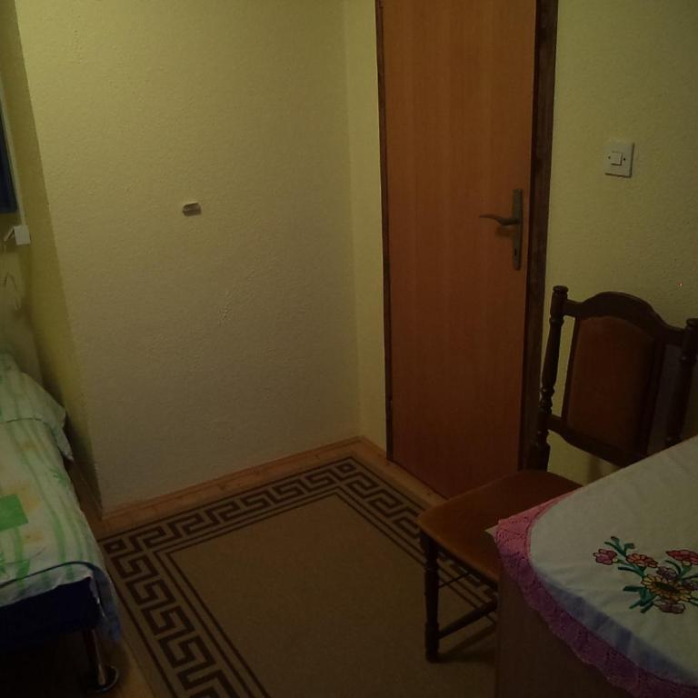 Apartments Zekovic - Double Room with Patio - 14