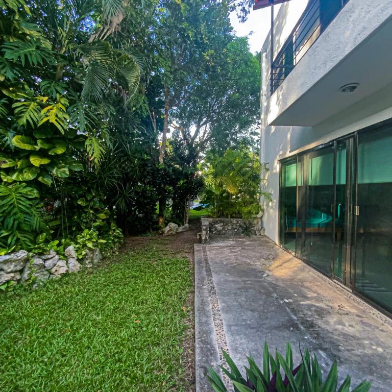Villa Selvática con Piscina en Playa del Carmen - Villa - 4