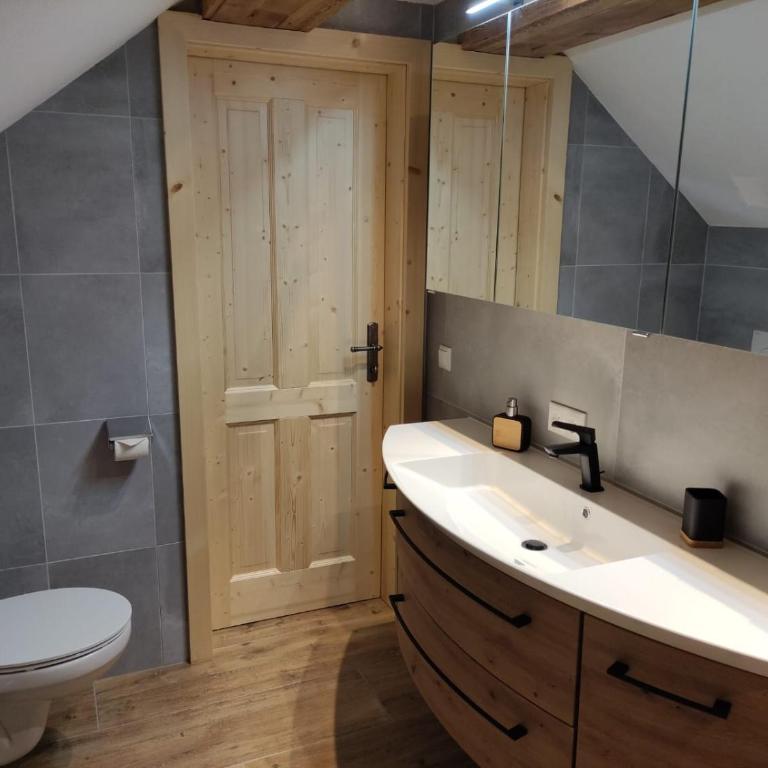 Bauernhof - Appartement beim Zefferer - Doppelzimmer mit Bergblick - 6