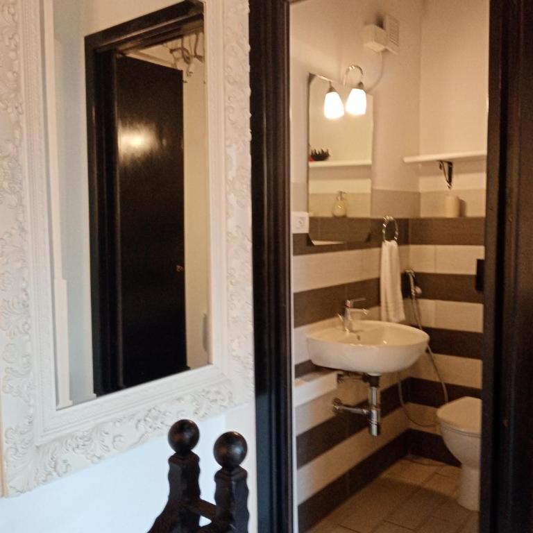 Einaudi 56 Guest House - Appartamento con 1 Camera da Letto - 31