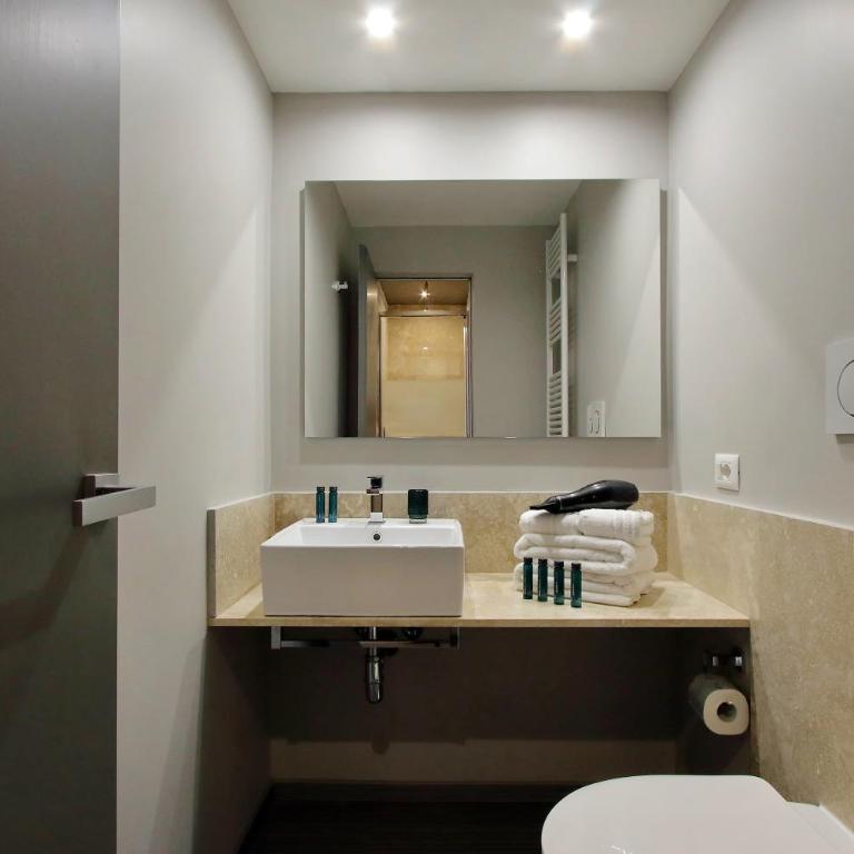 Vico Fashion District - Comfort Double Room - 14