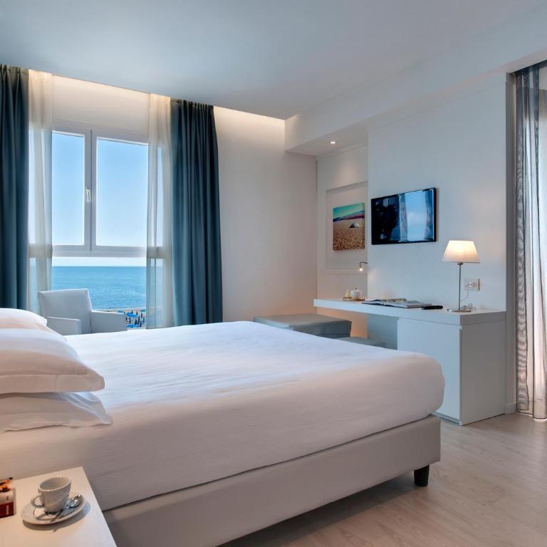 Hotel Orient & Pacific - Superior Double Room with Sea View - 3