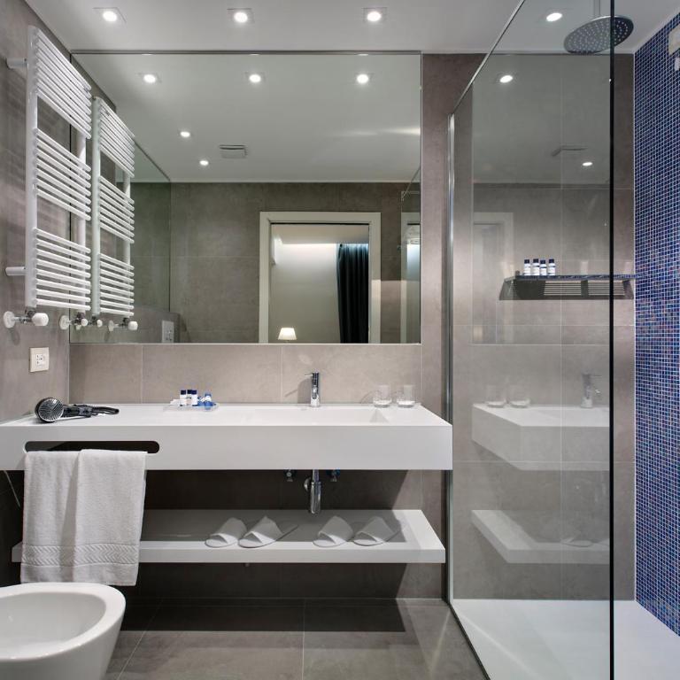 Hotel Orient & Pacific - Superior Double Room with Sea View - 2
