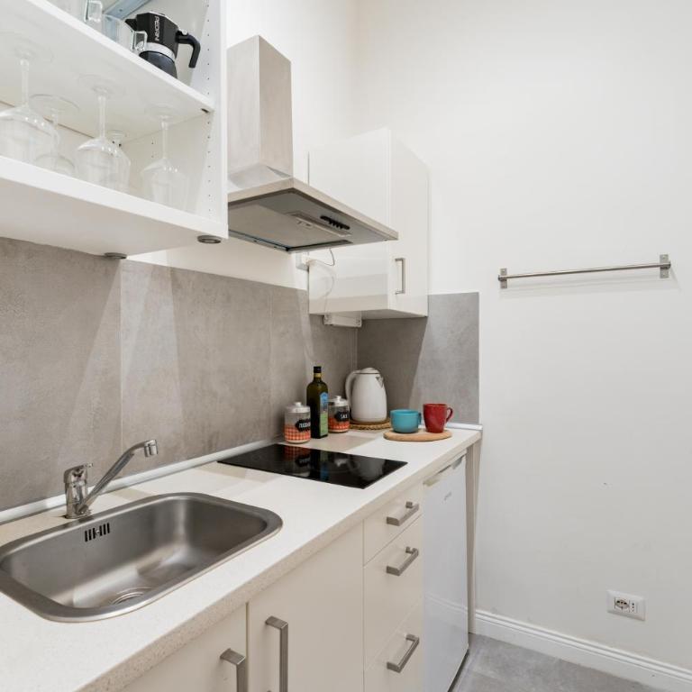 FAMM Apartments - Charming and cozy Flat at Pantheon - Two-Bedroom Apartment - 4