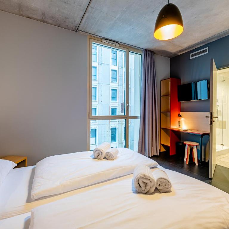 MEININGER Hotel Bordeaux Gare Saint-Jean - Chambre avec 5 Lits - 1