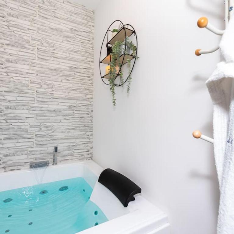 La Piccola Villetta con il grande Giardino - Villa con Piscina Privata - 19
