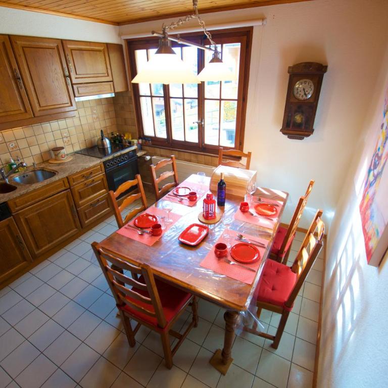 Chalet spa avec terrasse et vue alpine - Apartment mit 2 Schlafzimmern mit Balkon und Terrasse - 17