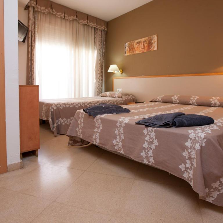 Hotel Cosmos Tarragona - Habitación Triple con balcón - 7
