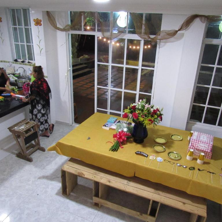 Queen Elizabeth Natural Luxury - Four-Bedroom House - 17