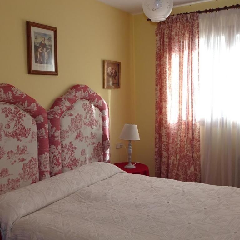 Piso grande en el centro de Jaca con WIFI y garaje - Appartement - 7