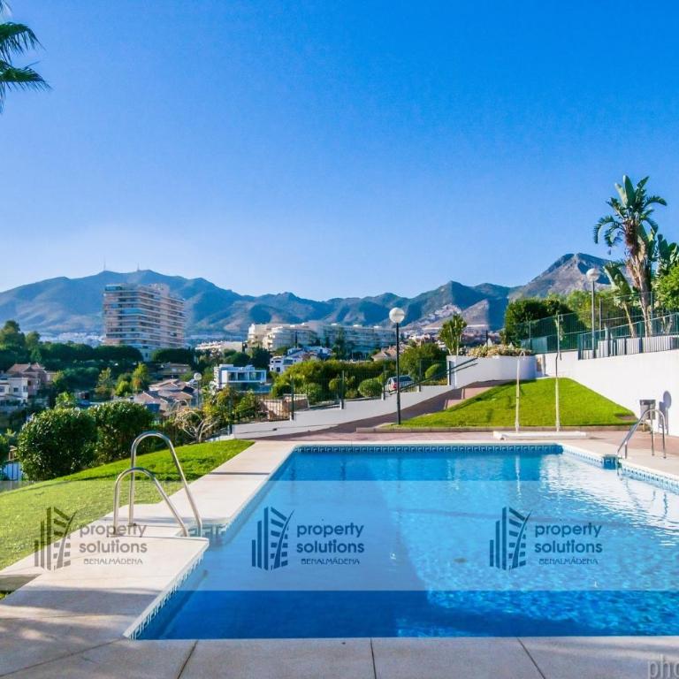 Lomas de Mena 20 - Ático con vistas al mar - Barbacoa y Piscina- PARKING GRATIS -EXCELENTE CONEXIÓN WIFI - Two-Bedroom Apartment - 1
