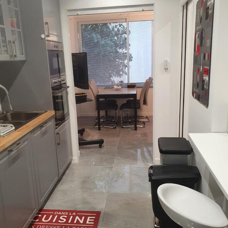 Bel Apt Near Croisette Beach Cannes - Appartement - 9