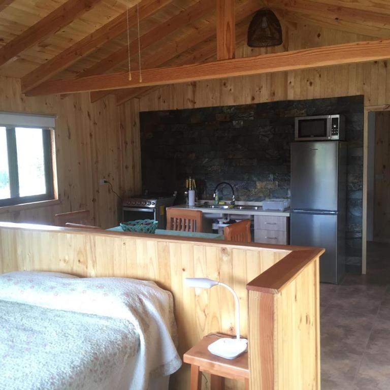 Los Quenes River Lodge - Deluxe Queen Room - 9