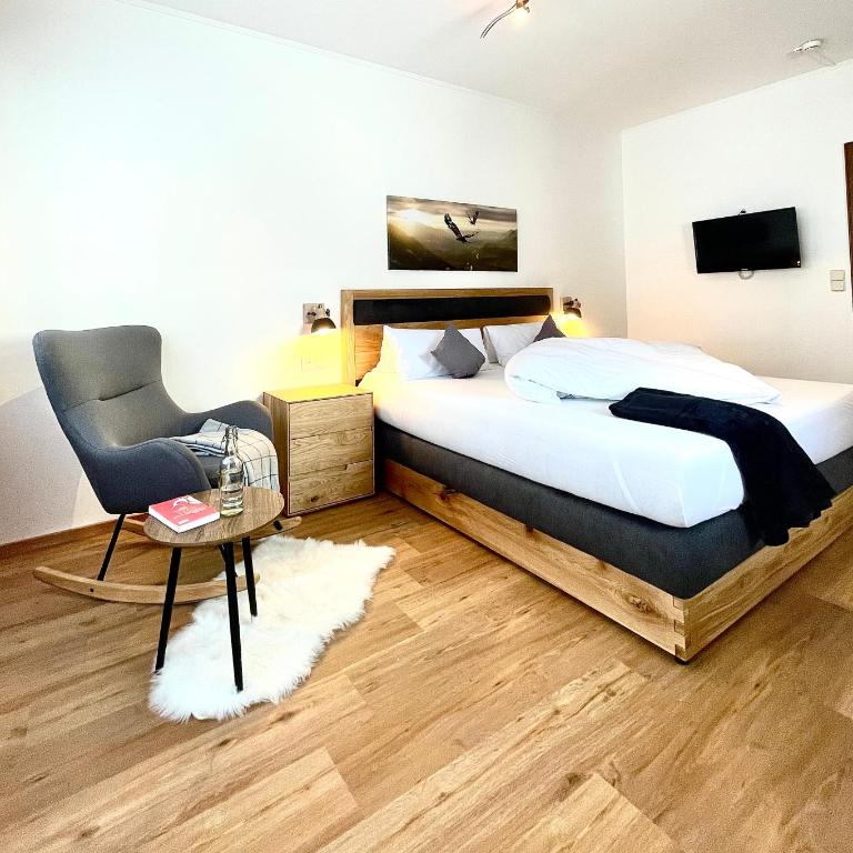Zirbenhof - Einzelzimmer mit Balkon - 2