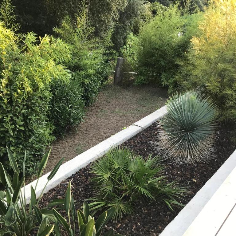 Appartement 55m2 dans villa avec piscine Valescure - One-Bedroom Apartment with Garden - 6